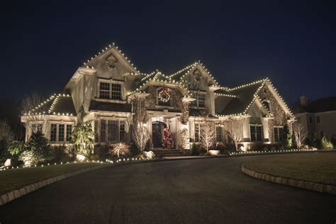 We offer a full resume of Christmas light installation and decorating services for both residential and commercial customers. . Residential christmas decorating service near me